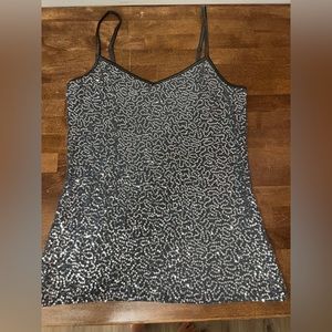 Perfect condition, beautiful sparkly sequins top. Nice for dressing up